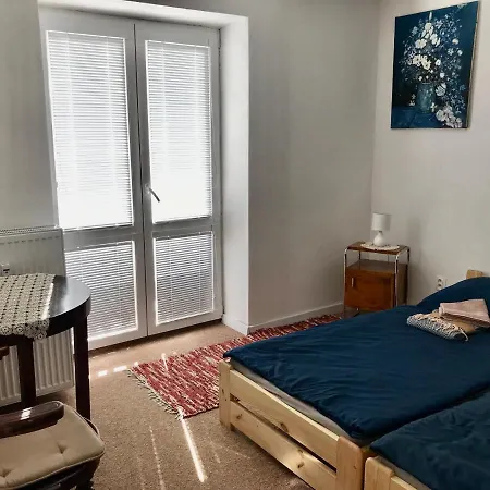 Ala Apartment *